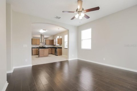 Casa en alquiler en Orlando, Florida, 4 dormitorios, 183.2 m2 № 1894671 - foto 7