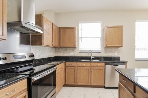 Casa en alquiler en Orlando, Florida, 4 dormitorios, 183.2 m2 № 1894671 - foto 6