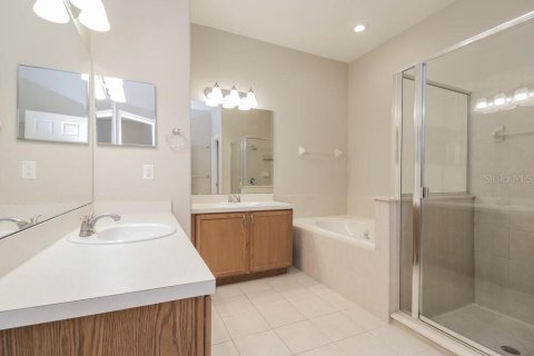 Casa en alquiler en Orlando, Florida, 4 dormitorios, 183.2 m2 № 1894671 - foto 11