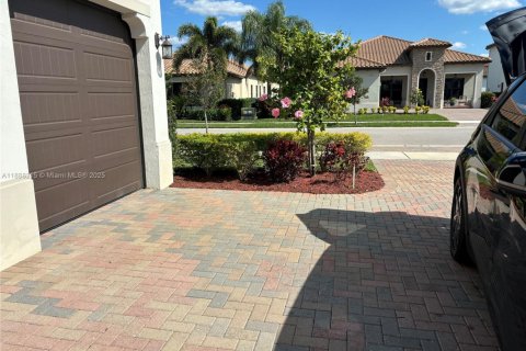 Casa en alquiler en Ave Maria, Florida, 4 dormitorios № 1938657 - foto 11