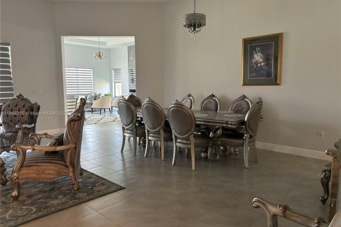 Casa en alquiler en Ave Maria, Florida, 4 dormitorios № 1938657 - foto 3