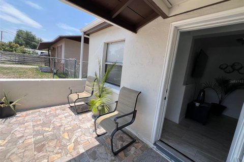 House in Winter Haven, Florida 3 bedrooms, 89.93 sq.m. № 1750238 - photo 27