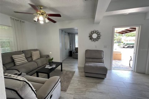 House in Winter Haven, Florida 3 bedrooms, 89.93 sq.m. № 1750238 - photo 29