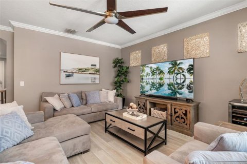 House in Parrish, Florida 3 bedrooms, 170.75 sq.m. № 1893844 - photo 9
