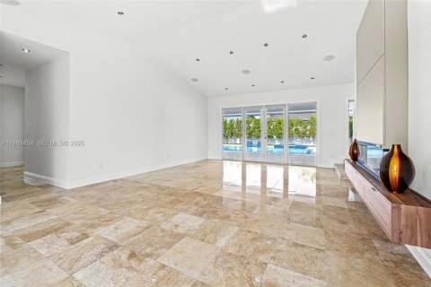 Villa ou maison à vendre à Hialeah Gardens, Floride: 5 chambres, 451.32 m2 № 2004805 - photo 23