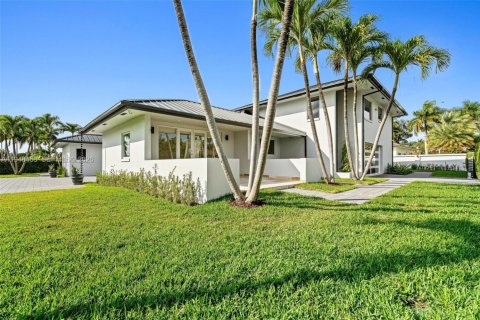 Villa ou maison à vendre à Hialeah Gardens, Floride: 5 chambres, 451.32 m2 № 2004805 - photo 9