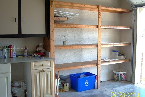 Commercial property in Cape Coral, Florida 212.75 sq.m. № 1936408 - photo 21