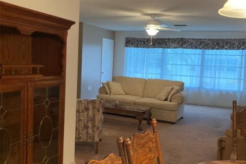 Condo in Saint Petersburg, Florida, 1 bedroom  № 1802228 - photo 16