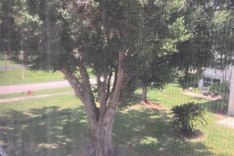 Condo in Saint Petersburg, Florida, 1 bedroom  № 1802228 - photo 23
