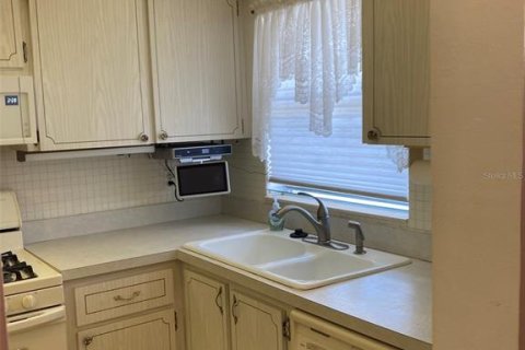 Condo in Saint Petersburg, Florida, 1 bedroom  № 1802228 - photo 4