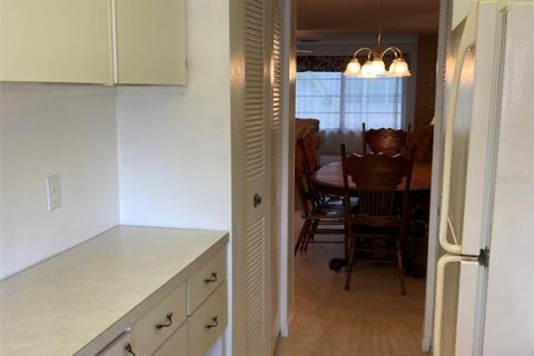 Condo in Saint Petersburg, Florida, 1 bedroom  № 1802228 - photo 9
