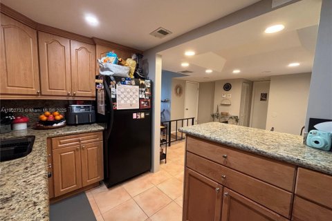 Condo in Lauderhill, Florida, 1 bedroom  № 1954501 - photo 7