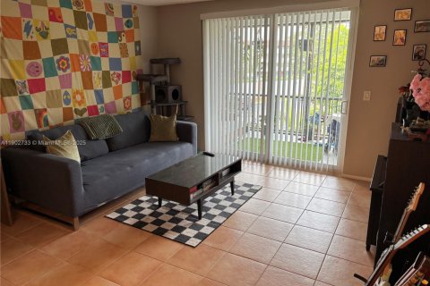 Condo in Lauderhill, Florida, 1 bedroom  № 1954501 - photo 16