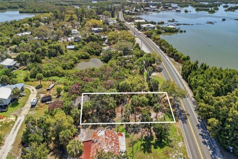Terreno en Cedar Key, Florida № 2165874