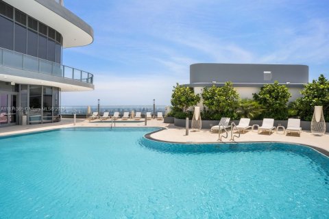 Condominio en alquiler en Miami, Florida, 1 dormitorio, 68.47 m2 № 1982481 - foto 17