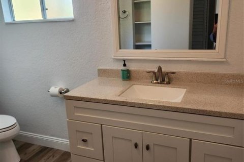 Townhouse in Dunedin, Florida 2 bedrooms, 102.19 sq.m. № 1718438 - photo 15