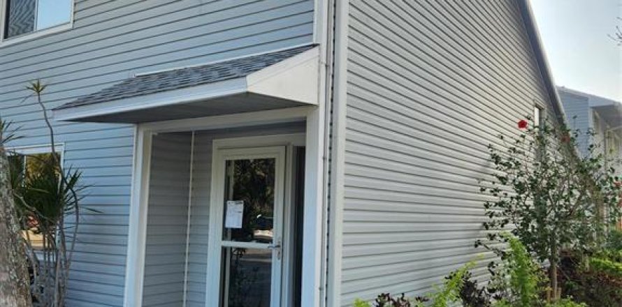 Townhouse in Dunedin, Florida 2 bedrooms, 102.19 sq.m. № 1718438