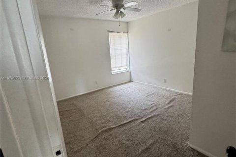 Condominio en alquiler en Lauderhill, Florida, 2 dormitorios, 81.1 m2 № 2033210 - foto 15