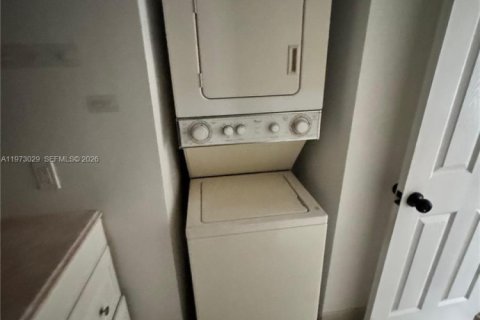 Condominio en alquiler en Lauderhill, Florida, 2 dormitorios, 81.1 m2 № 2033210 - foto 14