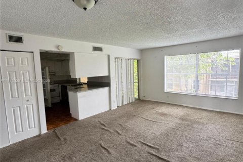 Condominio en alquiler en Lauderhill, Florida, 2 dormitorios, 81.1 m2 № 2033210 - foto 22