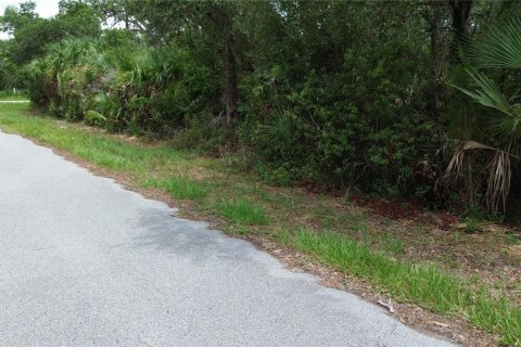 Terreno en venta en Port Charlotte, Florida № 2199594 - foto 6
