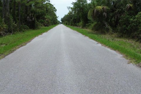 Terreno en venta en Port Charlotte, Florida № 2199594 - foto 5