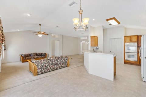 Casa en venta en The Villages, Florida, 3 dormitorios, 188.31 m2 № 2167009 - foto 6