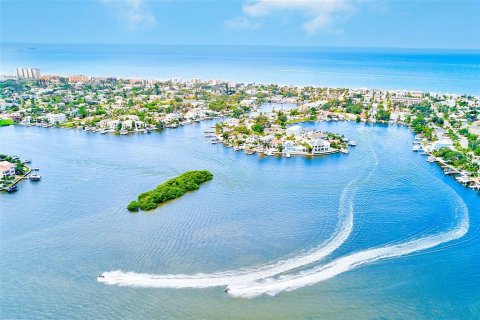 Land in Indian Rocks Beach, Florida № 1903248 - photo 3