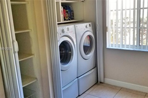 Touwnhouse à vendre à Palmetto Bay, Floride: 3 chambres, 127.28 m2 № 2024195 - photo 6