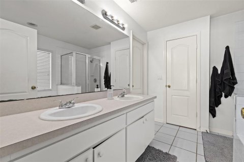 House in Wesley Chapel, Florida 3 bedrooms, 141.68 sq.m. № 1612858 - photo 7
