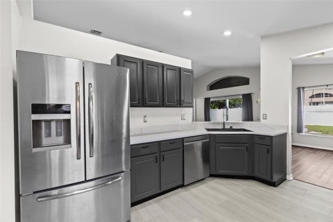 House in Wesley Chapel, Florida 3 bedrooms, 141.68 sq.m. № 1612858 - photo 8