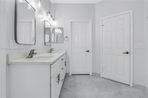 Villa ou maison à vendre à Coral Springs, Floride: 3 chambres, 203.27 m2 № 2041454 - photo 28