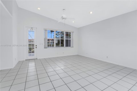 Villa ou maison à vendre à Coral Springs, Floride: 3 chambres, 203.27 m2 № 2041454 - photo 19