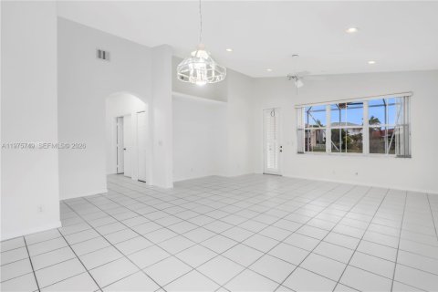 Villa ou maison à vendre à Coral Springs, Floride: 3 chambres, 203.27 m2 № 2041454 - photo 16