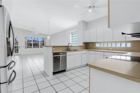 Villa ou maison à vendre à Coral Springs, Floride: 3 chambres, 203.27 m2 № 2041454 - photo 11