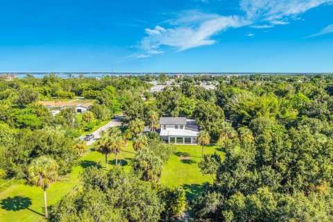 Casa en Punta Gorda, Florida 4 dormitorios, 315.87 m2 № 2383494