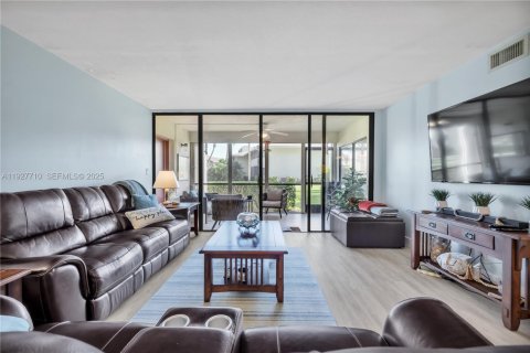 Купить кондоминиум в Сент-Луси, Флорида 3 спальни, 139.73м2, № 2053458 - фото 11