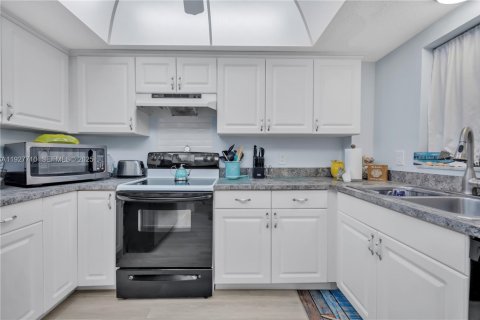 Купить кондоминиум в Сент-Луси, Флорида 3 спальни, 139.73м2, № 2053458 - фото 17