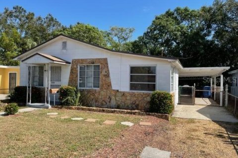 House in Saint Petersburg, Florida 2 bedrooms, 72.09 sq.m. № 1411413 - photo 1