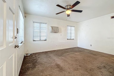 House in Saint Petersburg, Florida 2 bedrooms, 72.09 sq.m. № 1411413 - photo 4