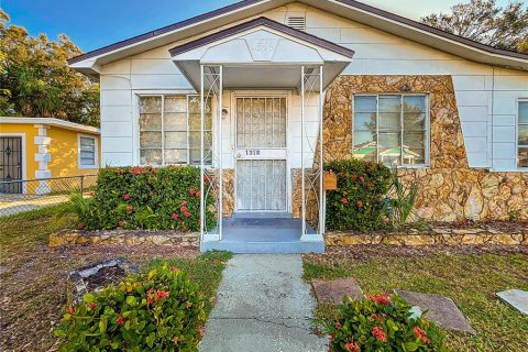 House in Saint Petersburg, Florida 2 bedrooms, 72.09 sq.m. № 1411413 - photo 2