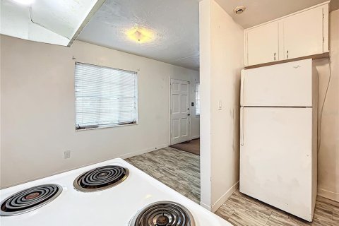 House in Saint Petersburg, Florida 2 bedrooms, 72.09 sq.m. № 1411413 - photo 7