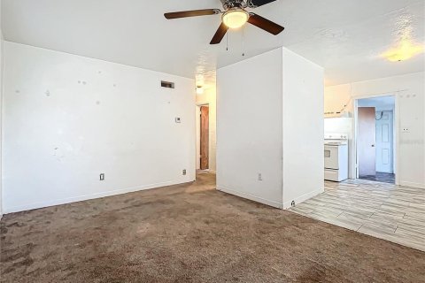 House in Saint Petersburg, Florida 2 bedrooms, 72.09 sq.m. № 1411413 - photo 9