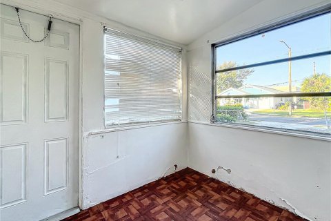 House in Saint Petersburg, Florida 2 bedrooms, 72.09 sq.m. № 1411413 - photo 19