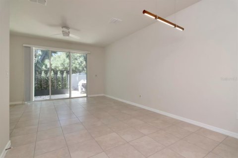 Touwnhouse à vendre à Tampa, Floride: 2 chambres, 147.53 m2 № 2110090 - photo 15