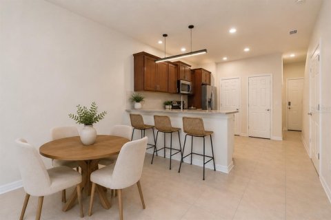 Touwnhouse à vendre à Tampa, Floride: 2 chambres, 147.53 m2 № 2110090 - photo 2