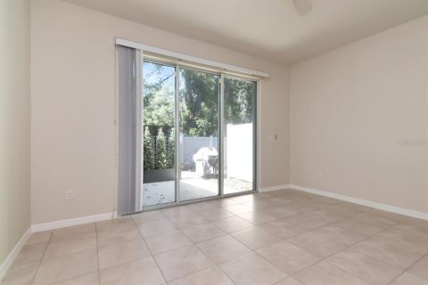 Touwnhouse à vendre à Tampa, Floride: 2 chambres, 147.53 m2 № 2110090 - photo 10