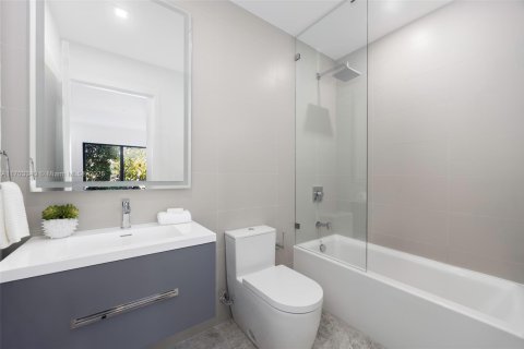 Condo in Key Biscayne, Florida, 4 bedrooms  № 1458114 - photo 17