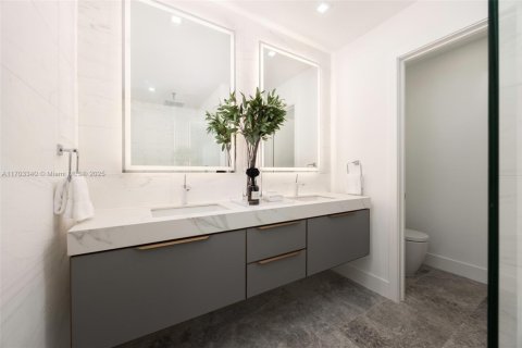Condo in Key Biscayne, Florida, 4 bedrooms  № 1458114 - photo 11