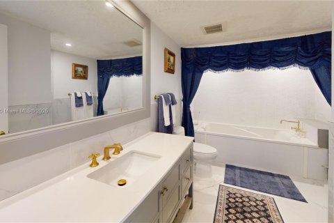 Condo in Miami, Florida, 2 bedrooms  № 1623133 - photo 18